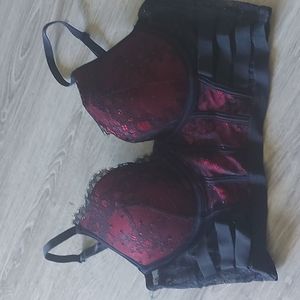 Black and Red lace corset bra top.